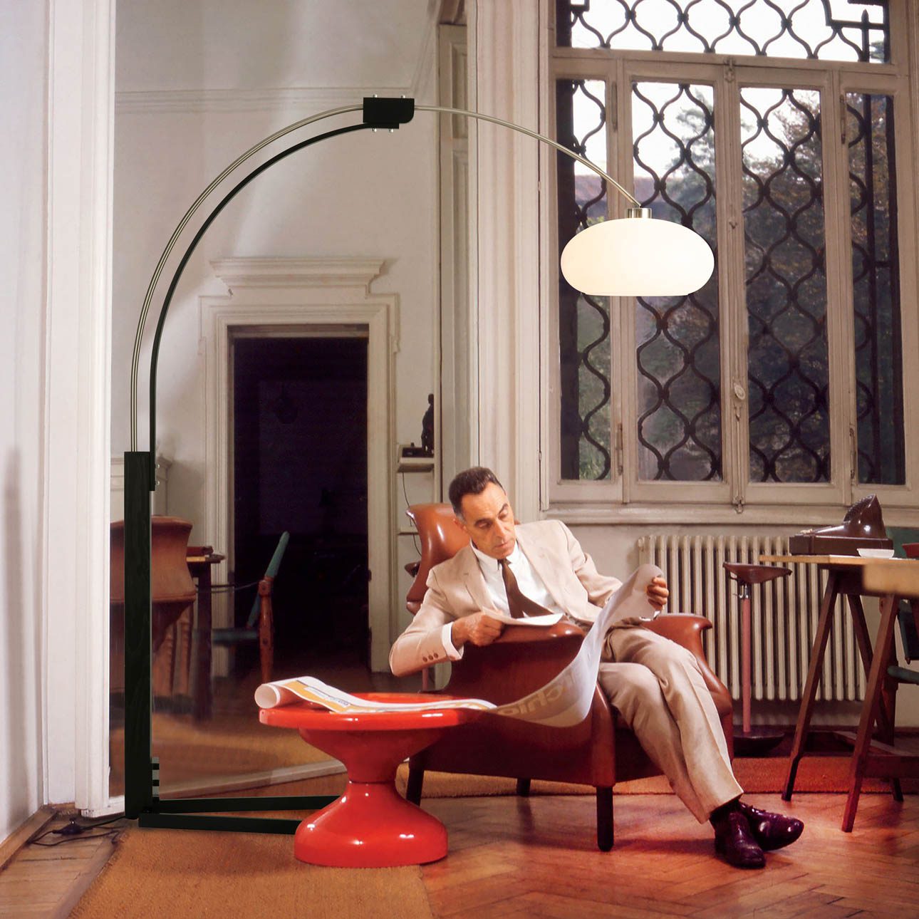 M01-2012201SN-Morelli-Arc-Lamp-NOVA-Of-California