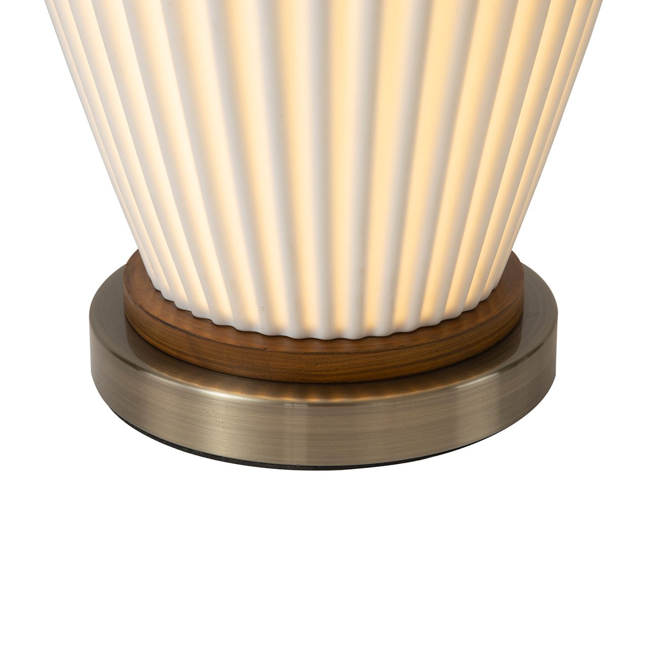 Santa Clara Porcelain Table Lamp in Brass and Walnut