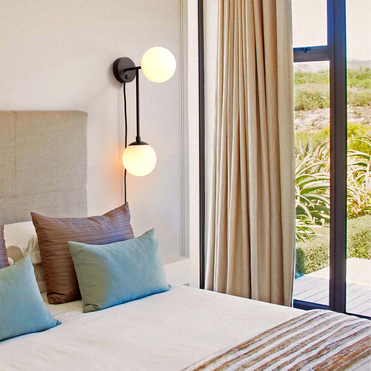 L01-2110744AN-Luna-Bella-Chairside-Arc-Lamp